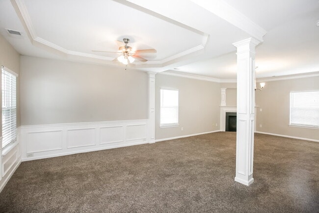 Building Photo - 1006 Tiger Eye Ave