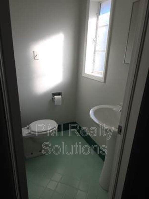 Building Photo - 4506 E 38th Pl