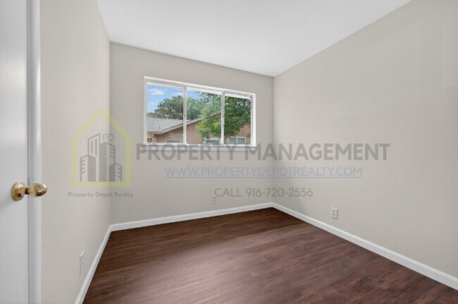 Building Photo - Charming 3-Bedroom Gem on Albatross Way - Cozy Living in Sacramento