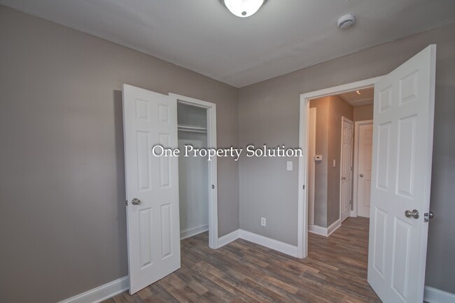 Building Photo - 4306 Louisiana Pl