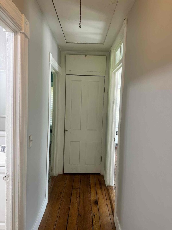 Building Photo - 26-28-28 Park Dr