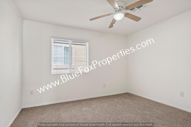 Building Photo - 8784 N Western Red Cedar Dr