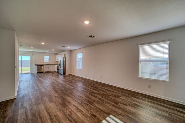 Building Photo - New Home w/ Panoramic Views