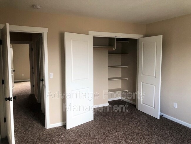 Building Photo - 5836 NE Chandra Ct
