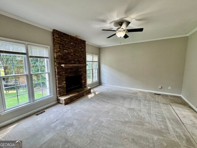 Building Photo - 1770 Highland Oaks Way NE