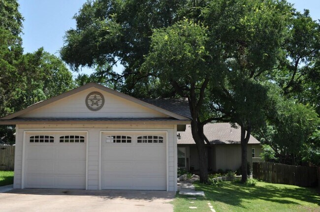 Primary Photo - 1606 Southgate Cir