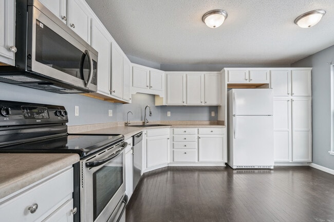 Building Photo - 2539 Catskill Ct