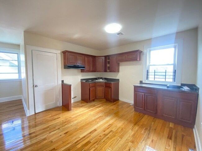 Building Photo - 202 Weequahic Ave