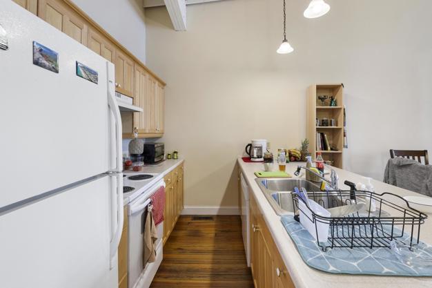 Building Photo - 1145 E Main St