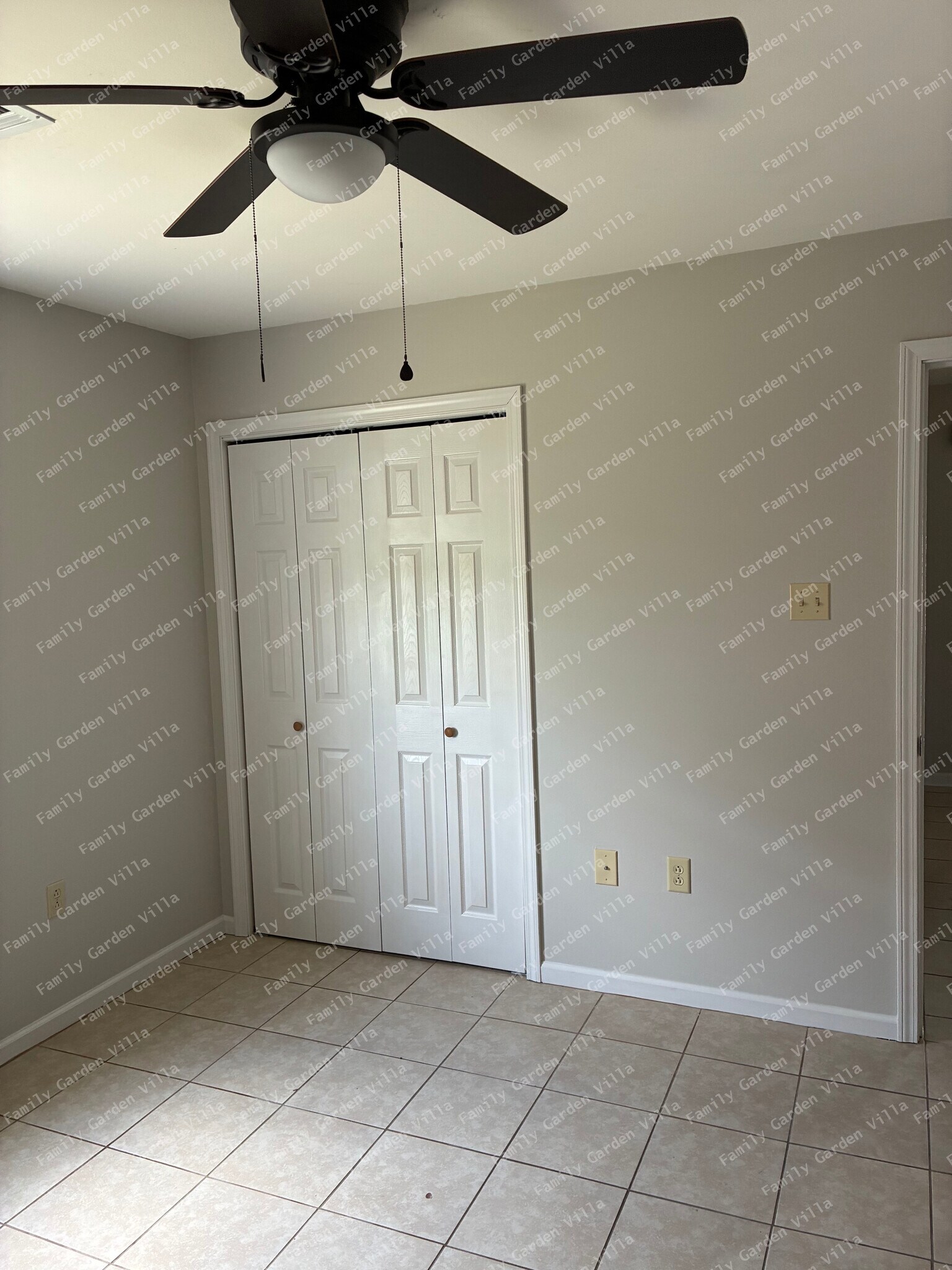 Building Photo - 338 Gloria St