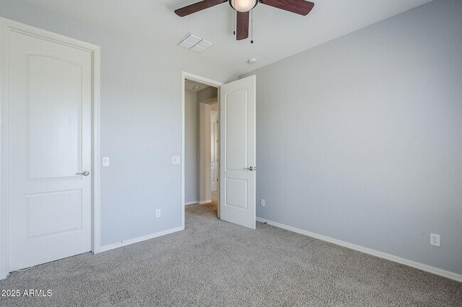 Building Photo - 2910 W Donatello Dr