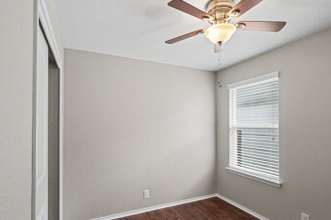 Building Photo - Spacious 3BR w/ Cabana, Storage Shed & Open Living Area in San Antonio