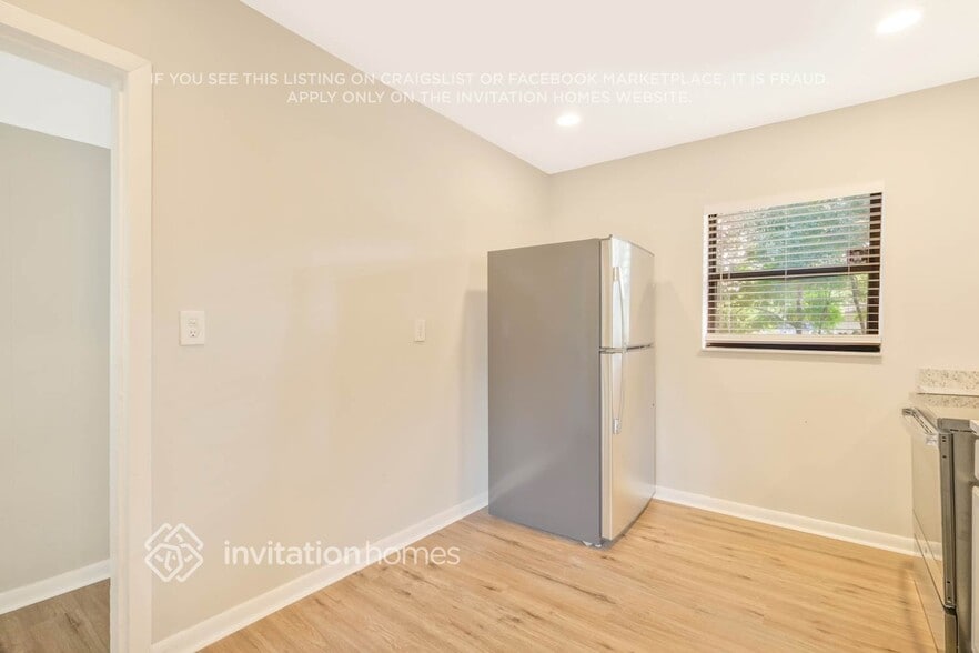 Building Photo - 6342 Sauterne Dr