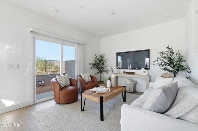 Building Photo - 8137 E Brown Rd