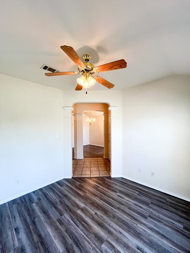 Building Photo - Available Now Beautiful 1 story, 4 bedroom, 2 bath, 2 car garage home with fire place, garage doo...