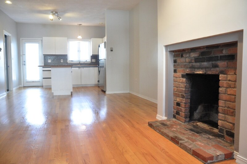 Building Photo - 273 Sumner St