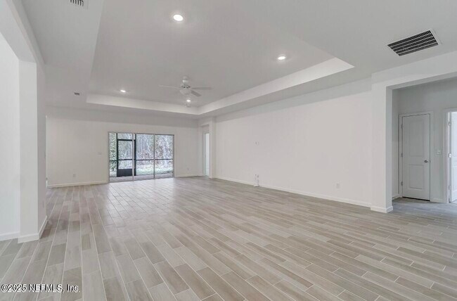 Building Photo - 300 Gan Wy