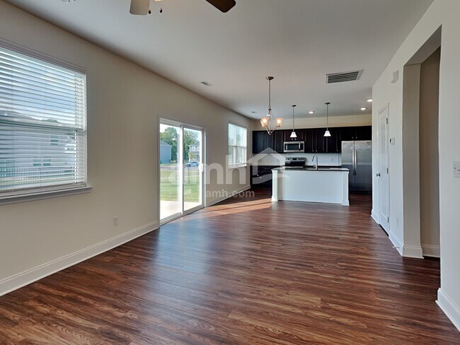 Building Photo - 4812 Chutney Dr