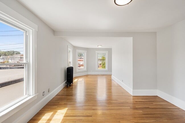 Building Photo - 21 Hartford St