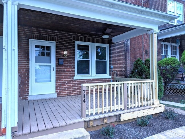 Front Porch - 744 Hamilton St