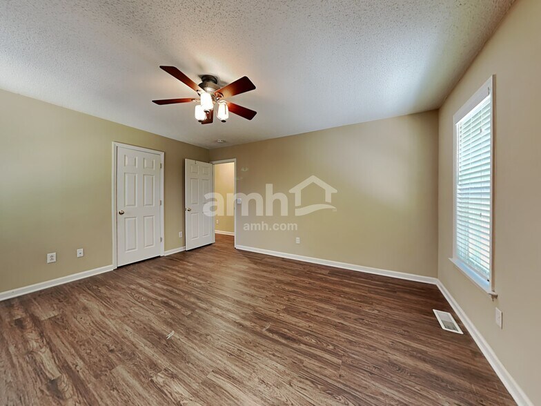 Building Photo - 5160 Windsbury Ridge Rd