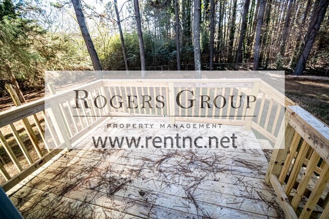 Building Photo - 543 W Green St