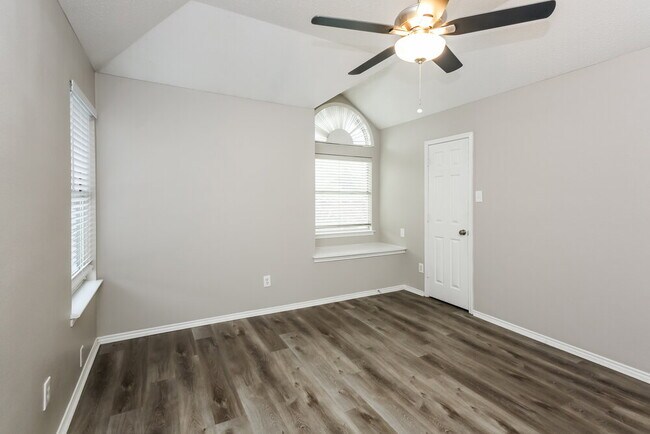 Building Photo - 524 Timber Way Dr