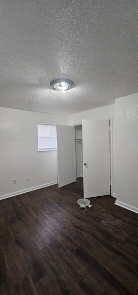 Building Photo - 711 N 70th St