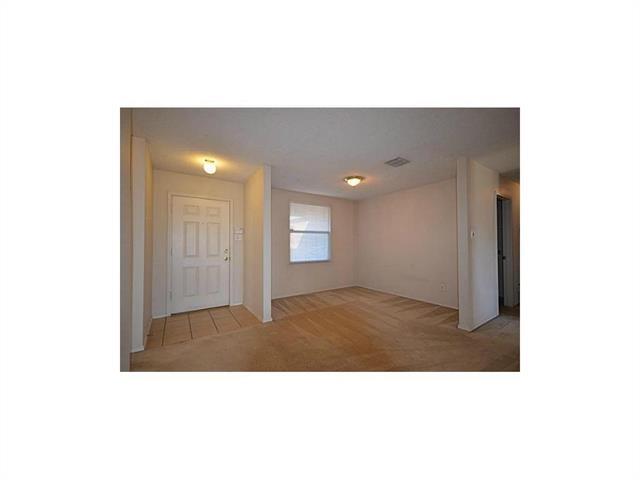 Building Photo - 907 Sanden Blvd