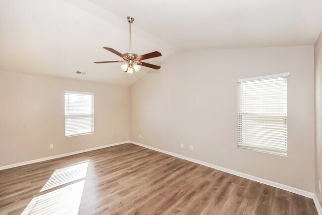 Building Photo - 4617 Esmeralda Drive