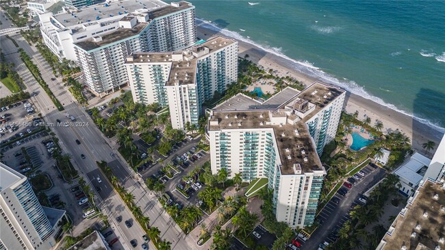 Building Photo - 3801 S Ocean Dr