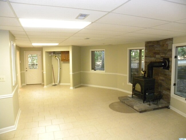 Building Photo - 3015 Old Railroad Bed Rd