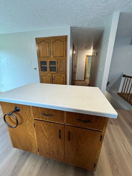 Building Photo - 2412 E Ridge Ter