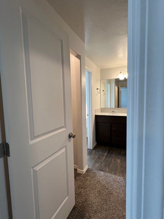 Building Photo - Beautiful 3 bed 2 bath home in Caldwell ju...