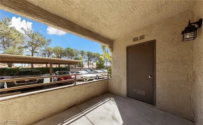 Building Photo - 2200 S Fort Apache Rd