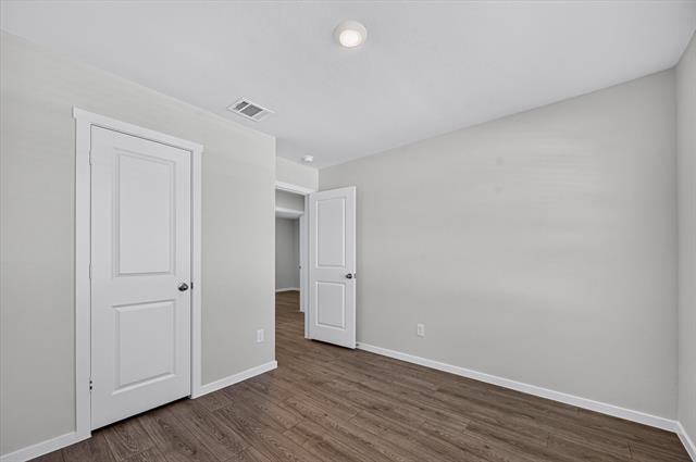 Building Photo - 503 Red Dr