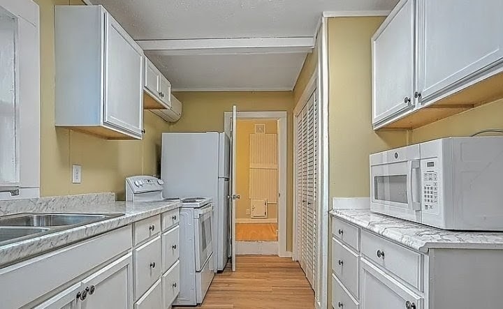 Building Photo - 1004 Fairview Ave