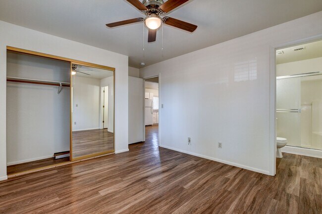 Building Photo - 114 Bradshaw Dr