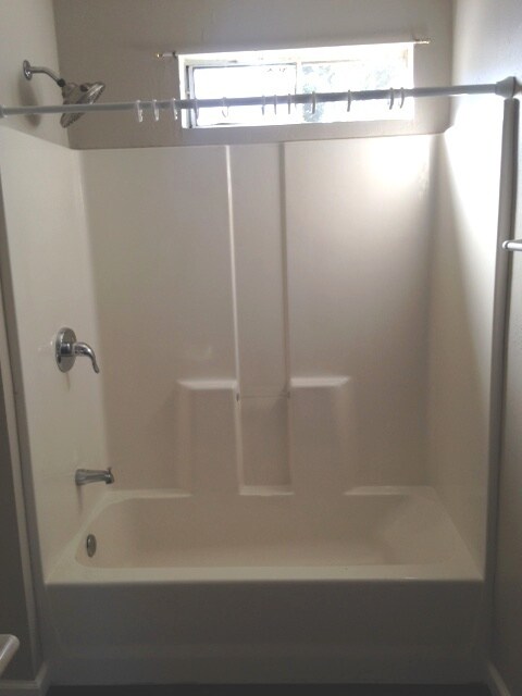 Building Photo - North Morgan Hill 2 Bedroom Available Now!