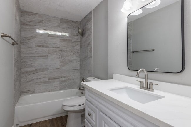 Building Photo - 92 Sparrow Way