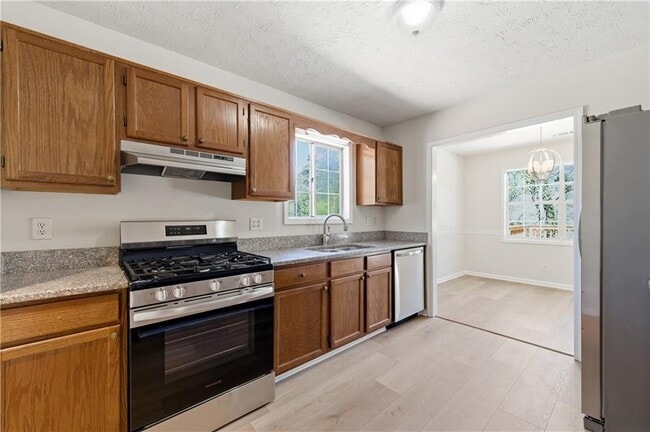 Building Photo - 201 Colony Springs Dr