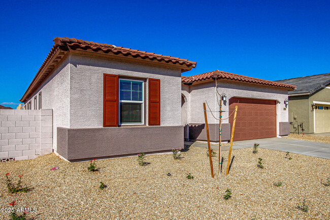 Building Photo - 14958 W Smoketree Dr