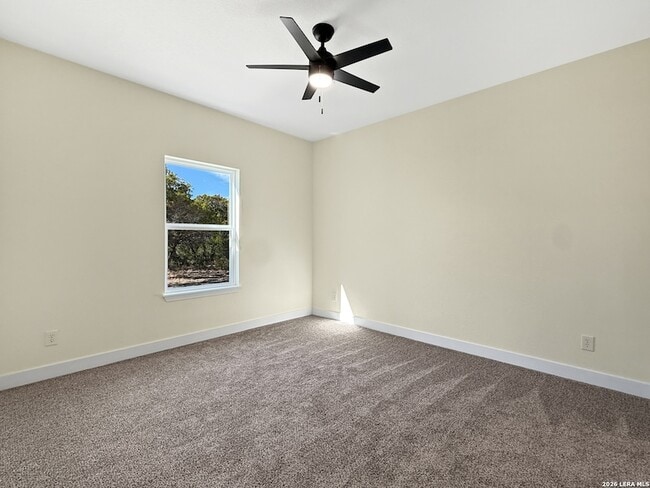 Building Photo - 656 Skyline Dr