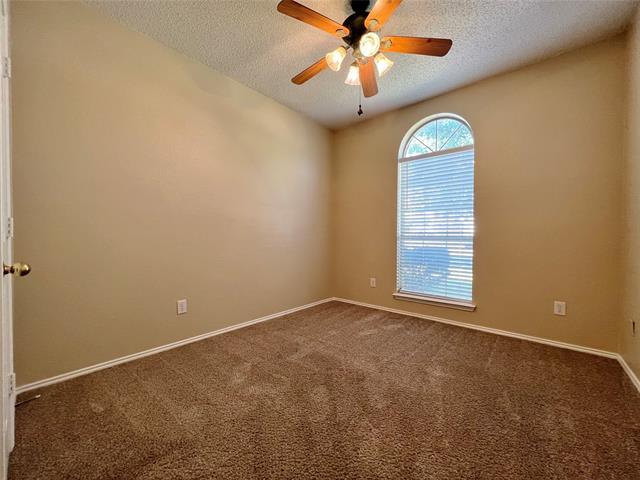 Building Photo - 4021 Busch Gardens Dr