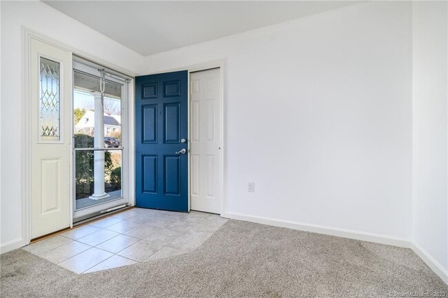 Building Photo - 217 Highlawn Rd