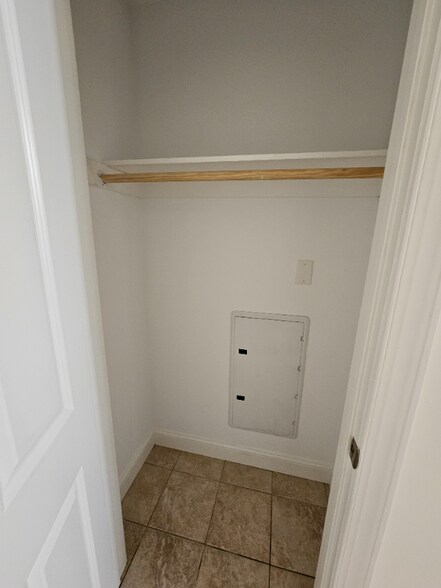 Building Photo - 115 Bruen St