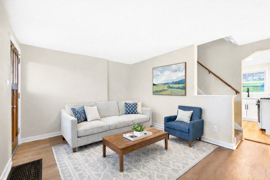 Building Photo - 627 2nd St