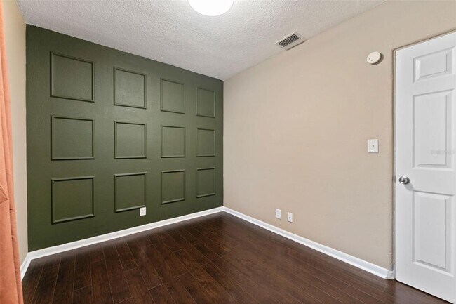 Building Photo - 4008 W Swann Ave