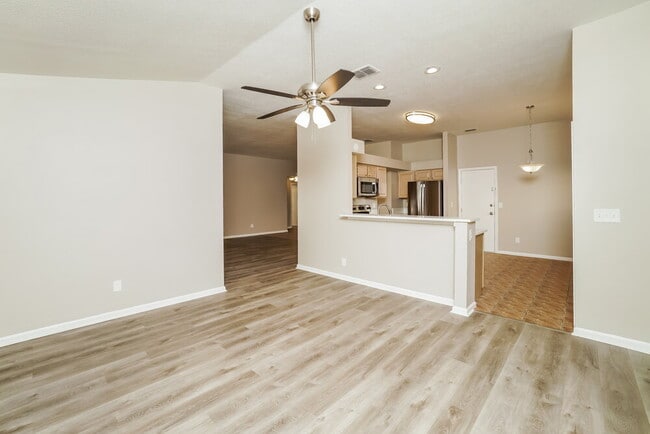 Building Photo - 10415 Copperwood Dr