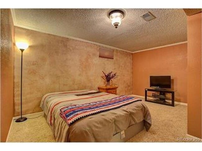 Building Photo - 10711 Blue Jay Ln